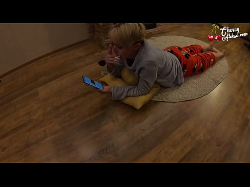 ❤️ Crazy Blonde បឺតជញ្ជក់ Dick ដ៏ធំ ហើយលោតលើវា - ការរួមភេទតាមរន្ធគូថ សិចខ្លាំង នៅ km.porngifer.ru ️❤